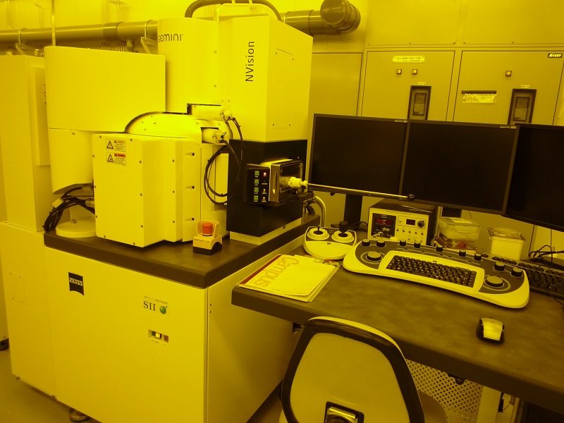 OS-102 SEM付集束イオンビーム装置